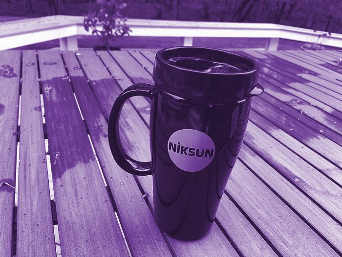 Termo deportivo 750ml con infusor — Morado