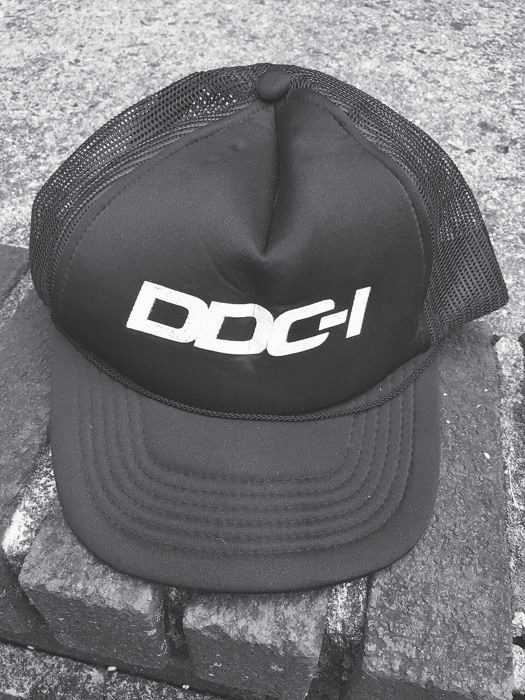 Gorra trucker 5 paneles — Gris
