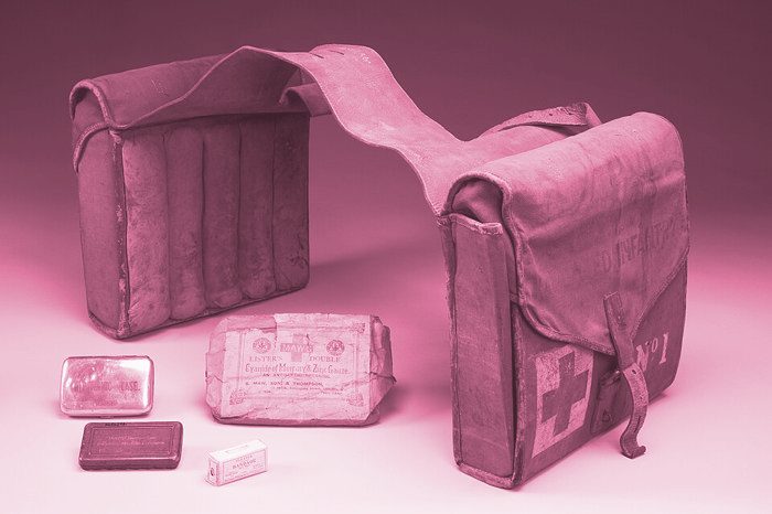 Botiquín de primeros auxilios — Rosa