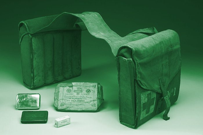 Botiquín de primeros auxilios — Verde
